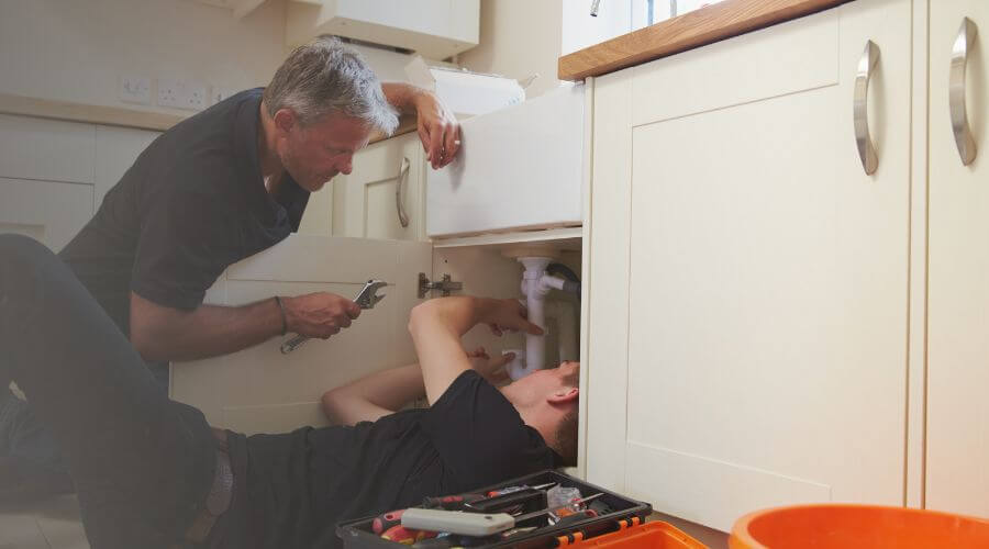 Professional burst pipe repair services in Farmersville, CA